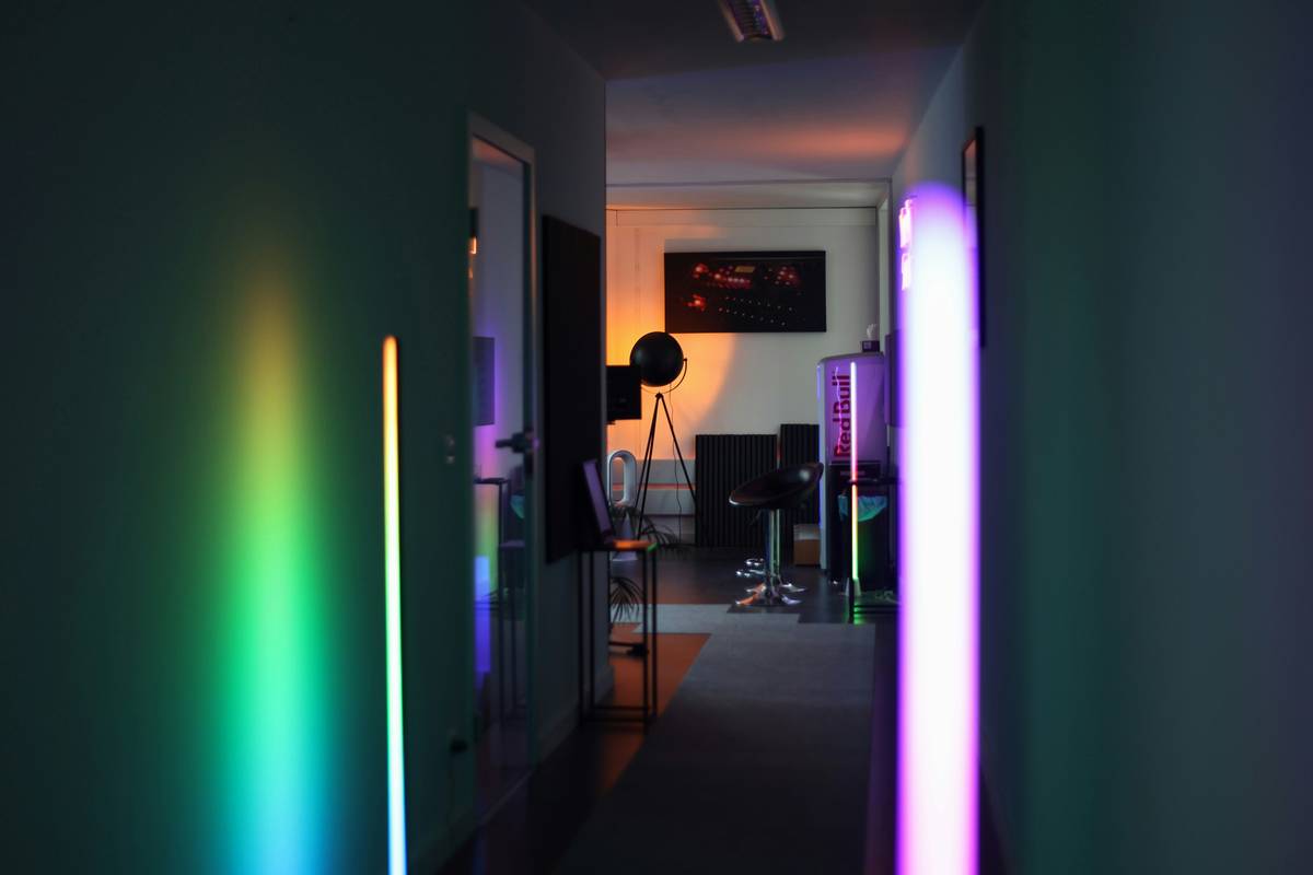 Before and after comparison showing video equipment light how to change impact on stream quality