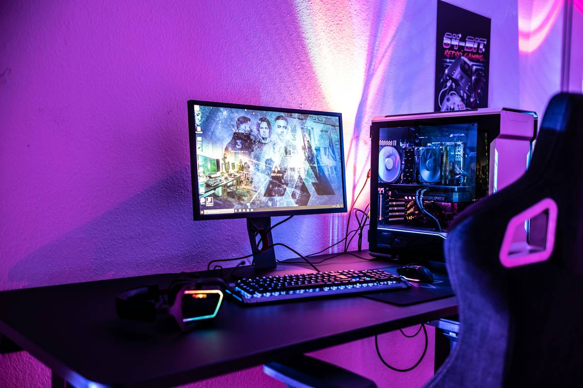 Comparison showing poor vs optimal video equipment light is gaming better setups